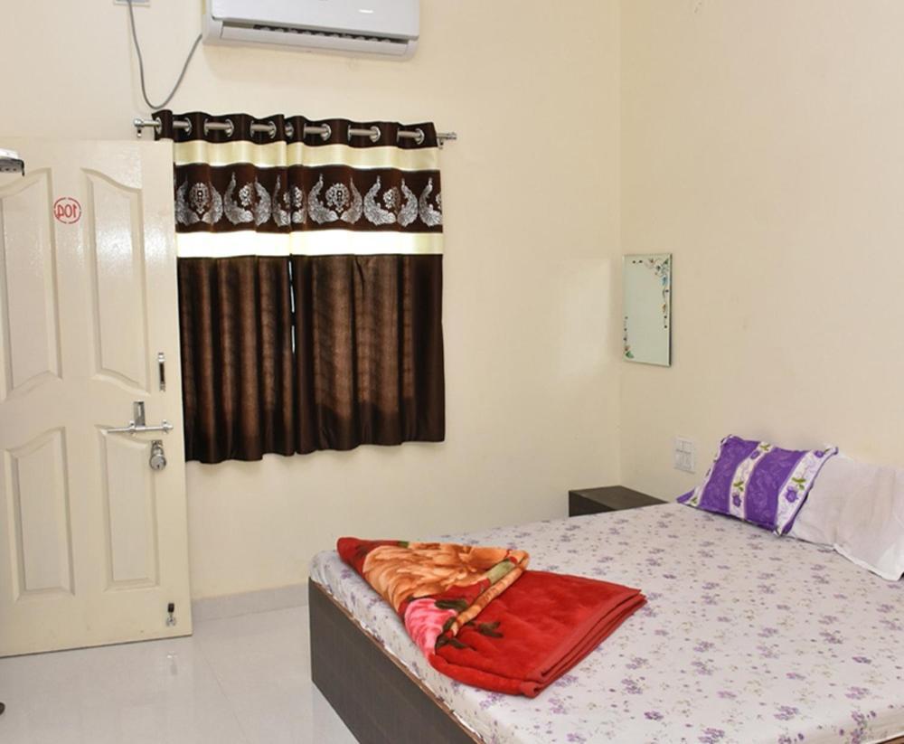 Hotel Shivalay Shegaon المظهر الخارجي الصورة