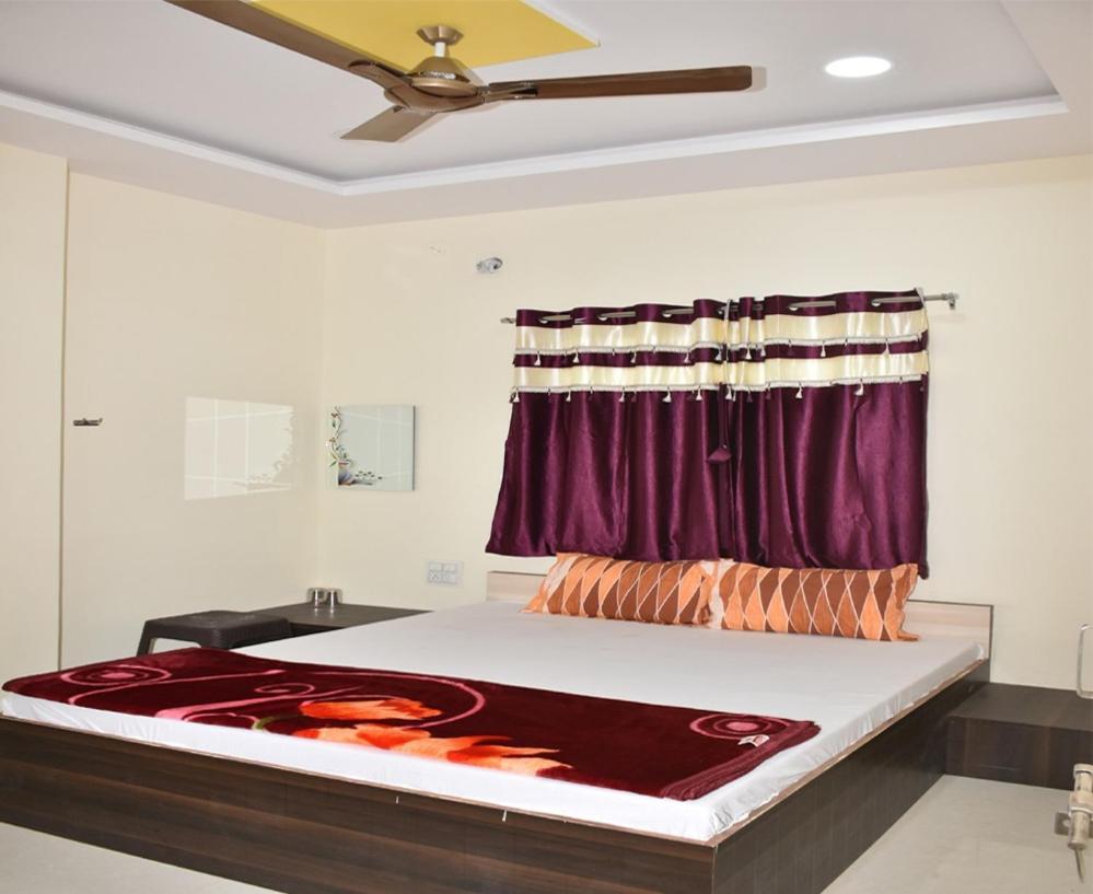 Hotel Shivalay Shegaon المظهر الخارجي الصورة